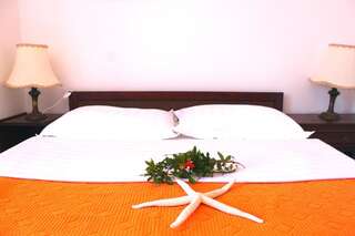 Апартаменты Monten Свети-Стефан Апартаменты "Комфорт" с 2 спальнями и видом на море.-5