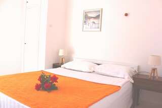 Апартаменты Monten Свети-Стефан Апартаменты с 2 спальнями и видом на море-3